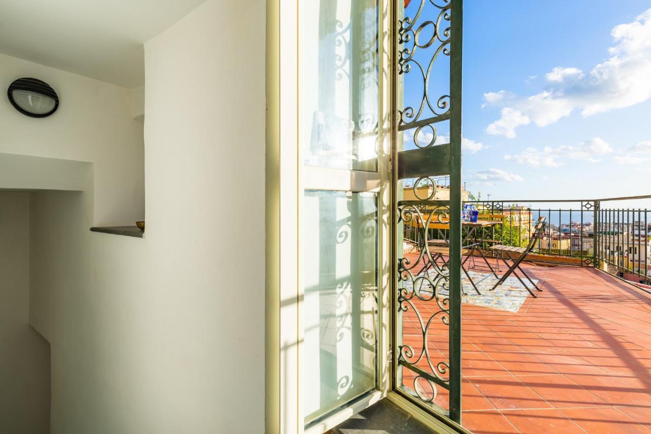 Villa Paola - Hidden Panoramic Garden And Terraces By Napoliapartments 外观 照片