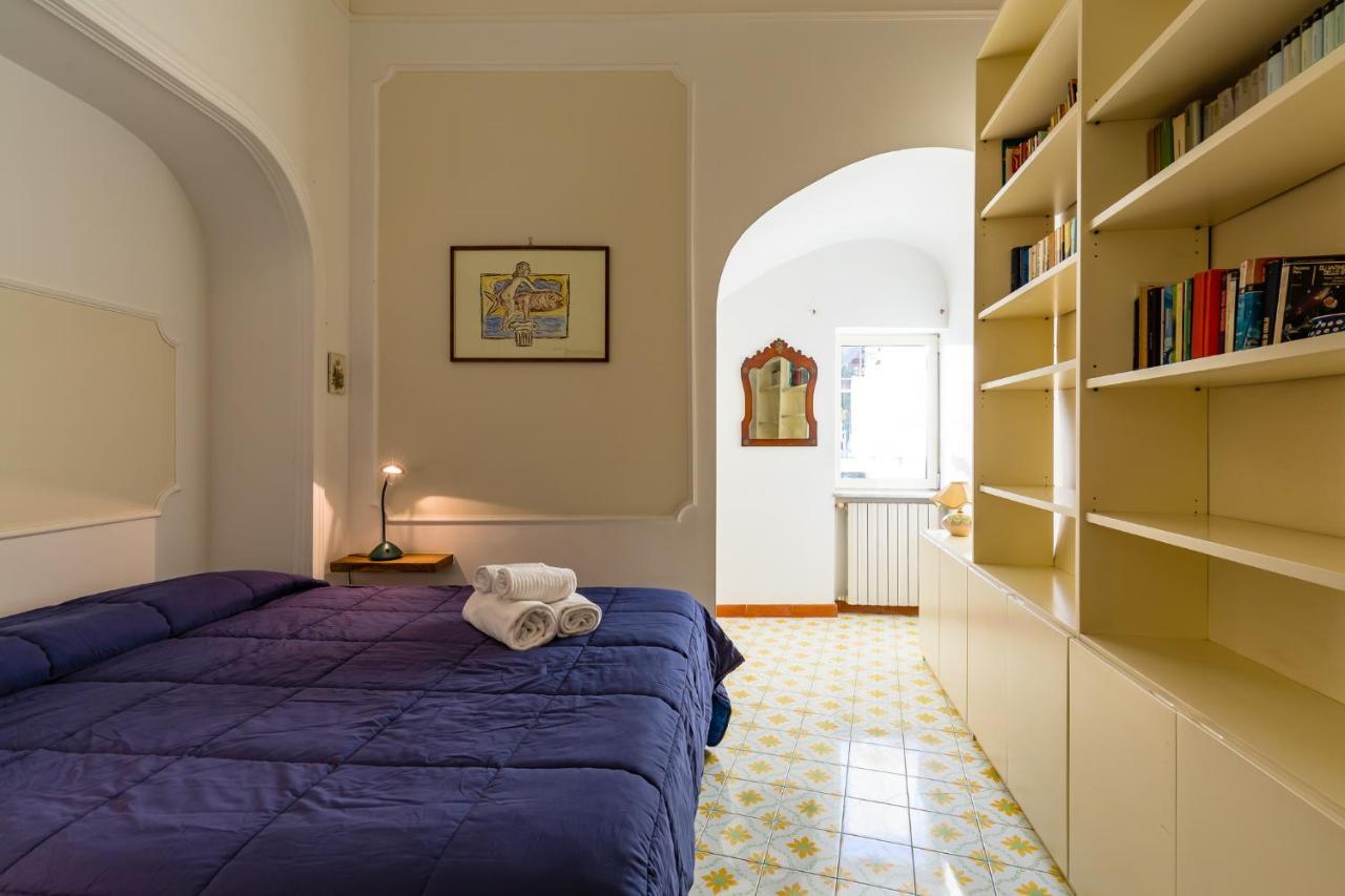 Villa Paola - Hidden Panoramic Garden And Terraces By Napoliapartments 外观 照片