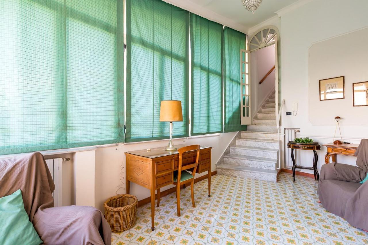 Villa Paola - Hidden Panoramic Garden And Terraces By Napoliapartments 外观 照片