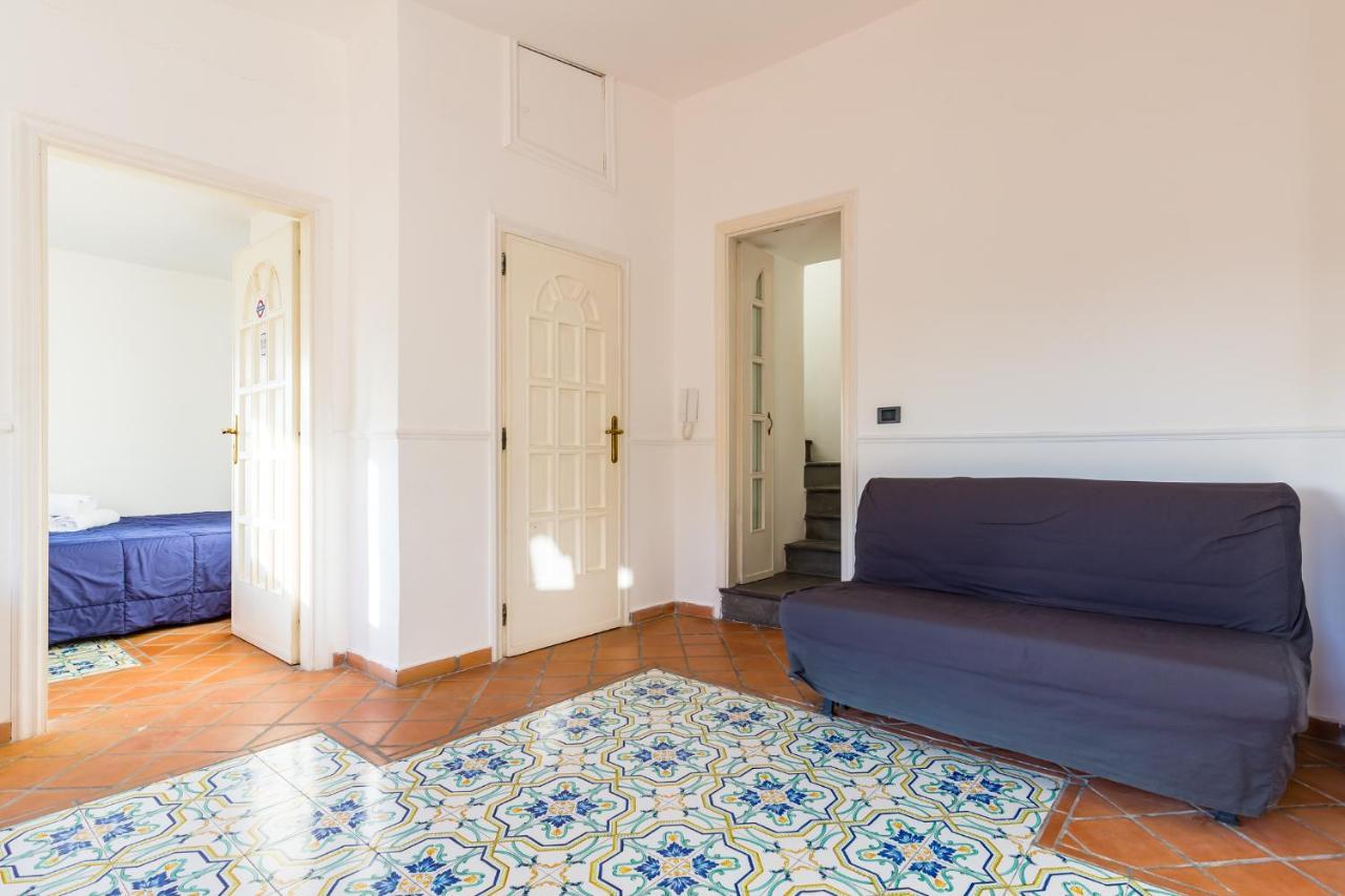 Villa Paola - Hidden Panoramic Garden And Terraces By Napoliapartments 外观 照片