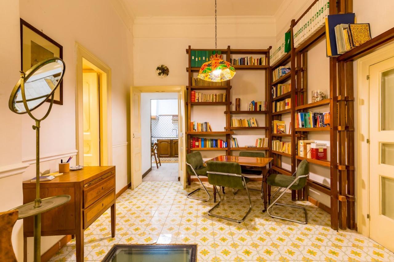 Villa Paola - Hidden Panoramic Garden And Terraces By Napoliapartments 外观 照片